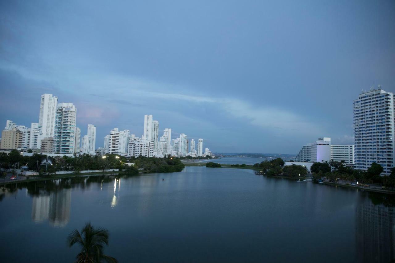 Poseidon Lake Apartments Cartagena Exterior photo